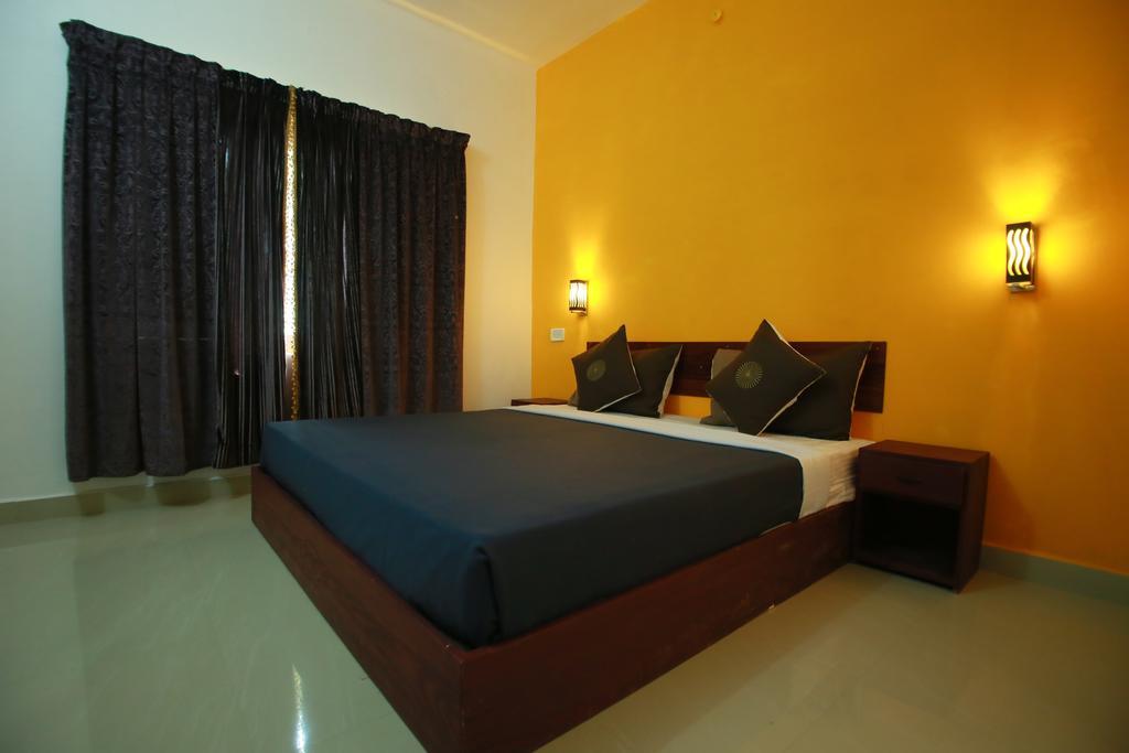 Green Leaf Home Stay Thekkady Exterior photo