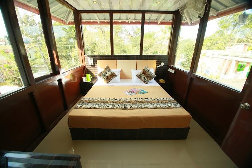 Green Leaf Home Stay Thekkady Exterior photo